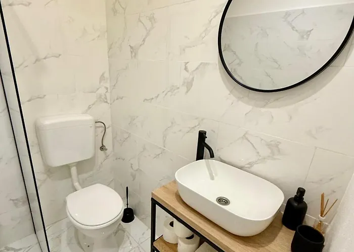 Modern Brand-new 마카르스카